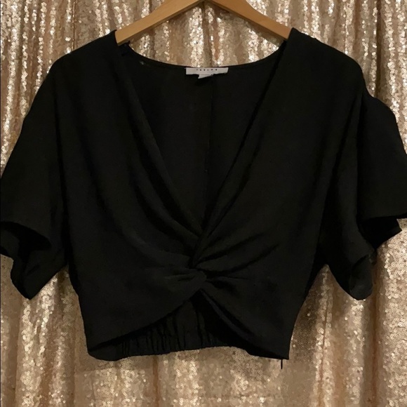 Black low cut twist crop top - Picture 5 of 9